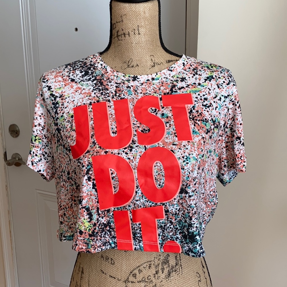 Nike Crop Top